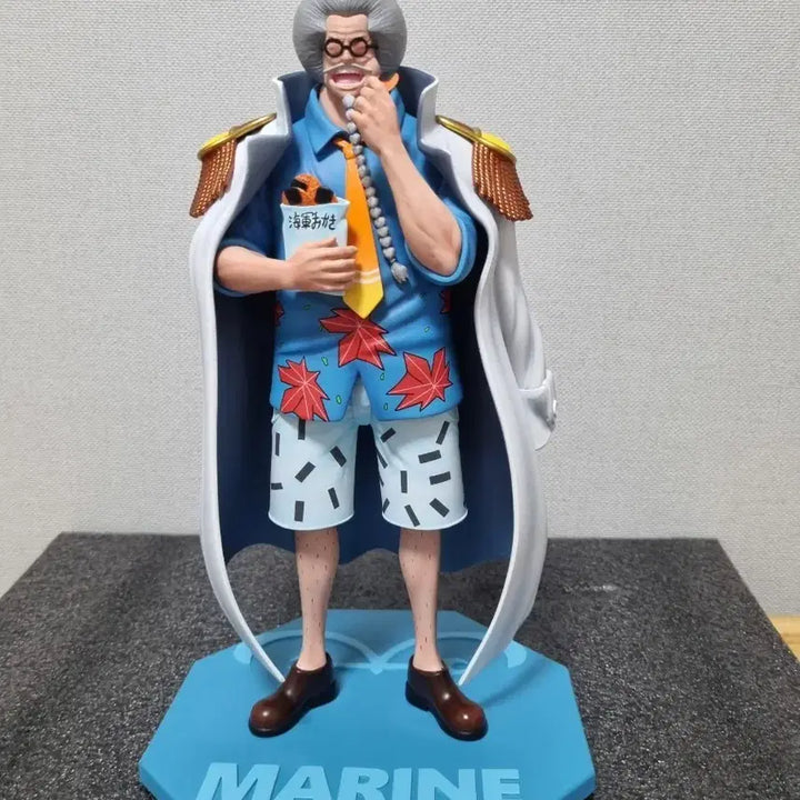 [BUNJANG] One Piece Sengoku and Goat Resin Statue / 원피스 해군 센고쿠+염소(Black 레진)