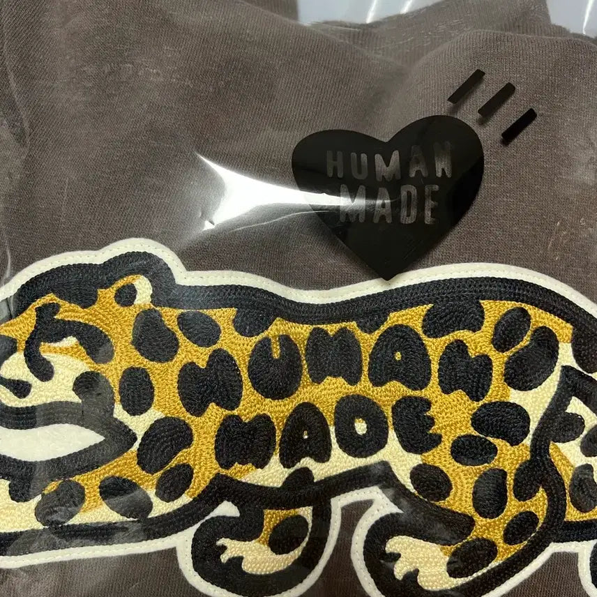 [BUNJANG] Human Made Apgujeong Exclusive Leopard Embroidery Hoodie / 휴먼메이드 압구정 익스클루시브 후드