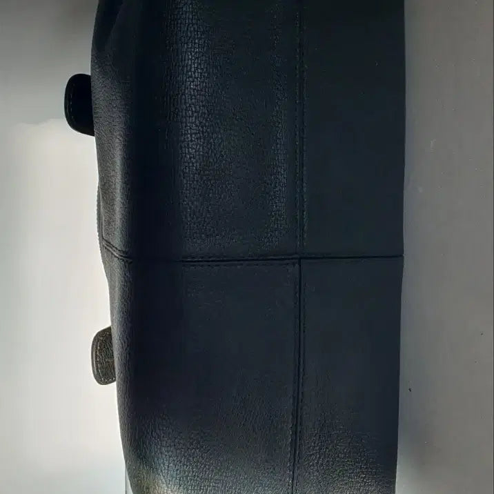 [SOLD OUT] 정품이고 ㅡ토즈ㅡ가죽 ㅡ토트백