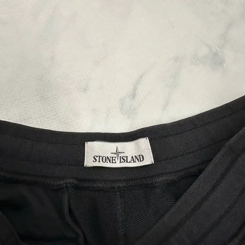 [SOLD OUT] 스톤아일랜드 카고 반바지 M 사이즈