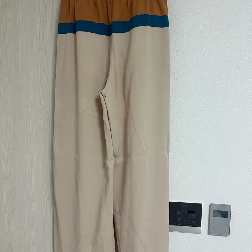[SOLD OUT] 한섬 시스템(SYSTEM) 사이드 라인 와이드 팬츠