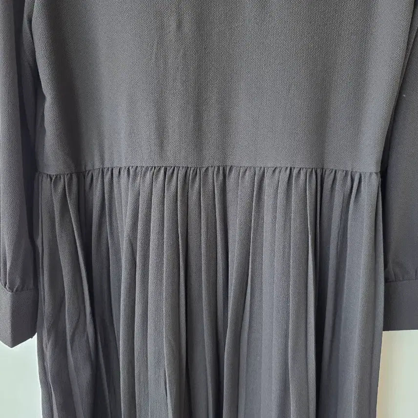 [BUNJANG] Black Pleated Ribbon Dress / 55-66)블랙 플리츠 리본원피스/새제품