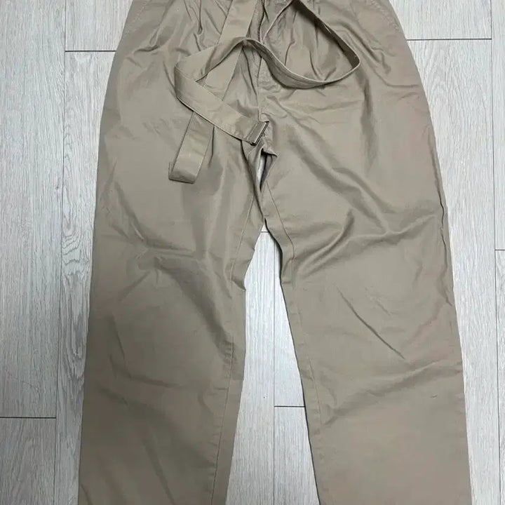 [BUNJANG] Musinsa Semi Balloon Chino Pants Beige / 무탠다드 세미 벌룬 치노팬츠 베이지 29 사이즈