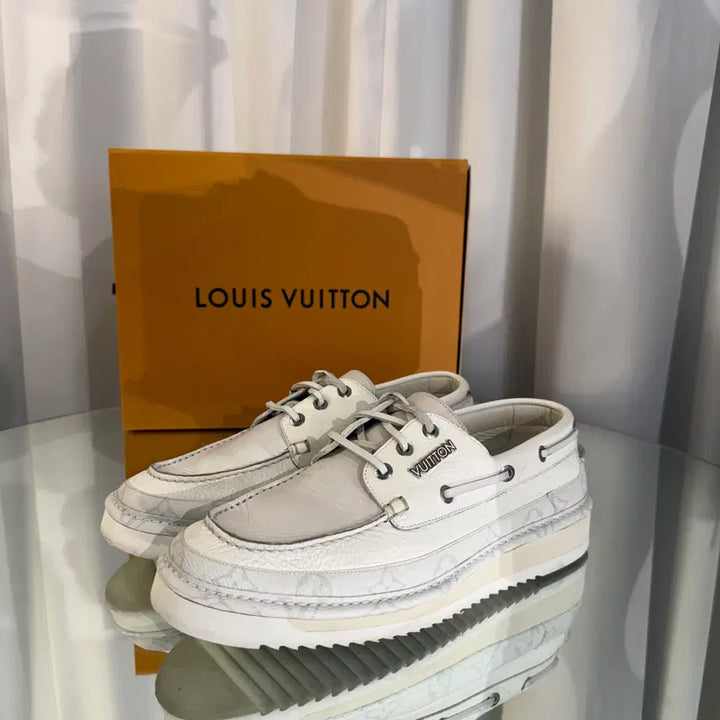 [BUNJANG] Louis Vuitton Monogram Driving Boat Shoes / [9] 루이비통 모노그램 드라이빙 보트 슈트