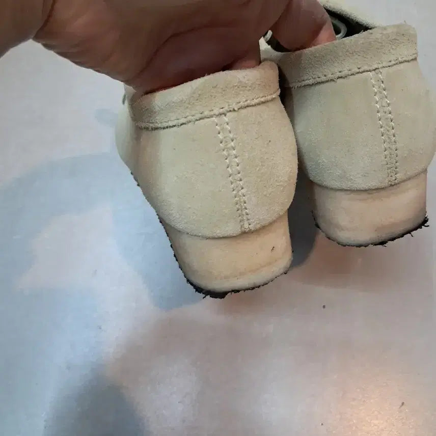 [BUNJANG] Clarks Wallabee Beige Suede Shoes / 클락스 왈라비 베이지 스웨이드 235