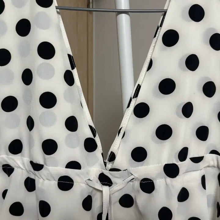 [SOLD OUT] 화이트 도트 롱 원피스