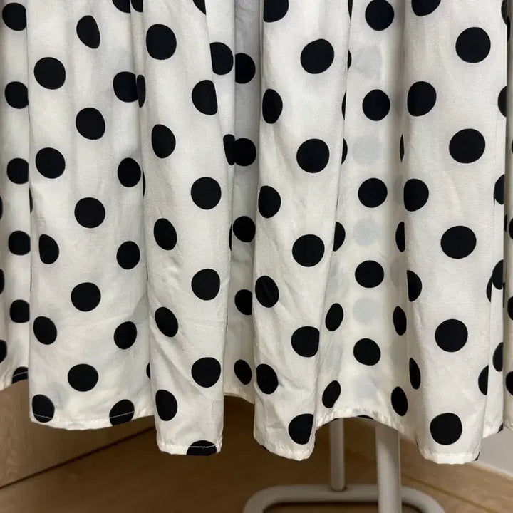 [SOLD OUT] 화이트 도트 롱 원피스