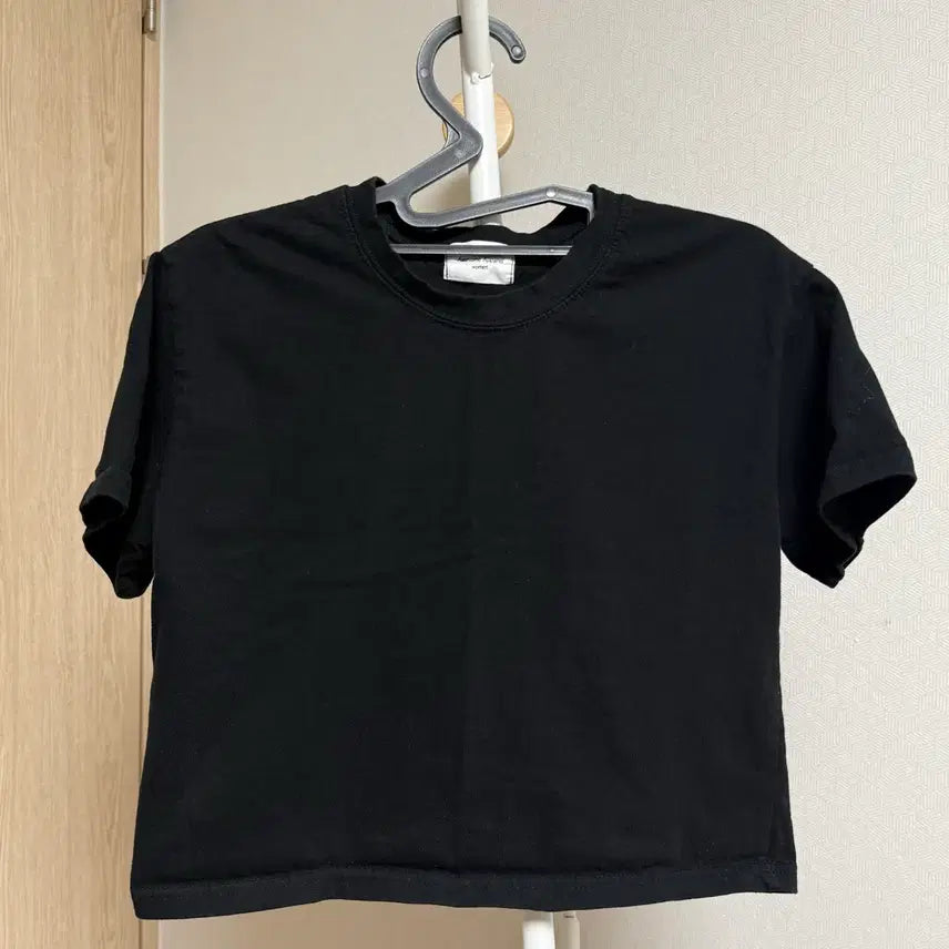 [BUNJANG] Black Crop Top / 블랙 크롭티