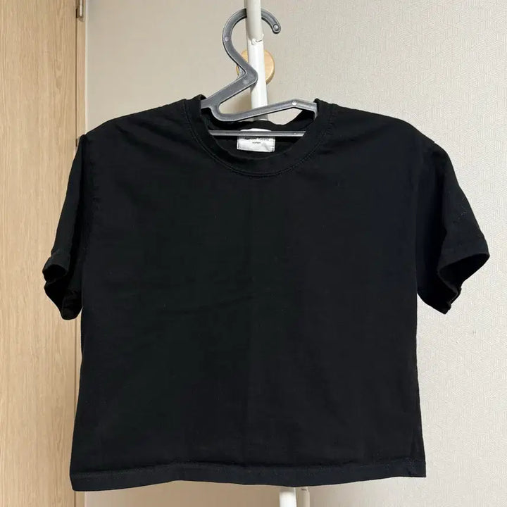 [BUNJANG] Black Crop Top / 블랙 크롭티
