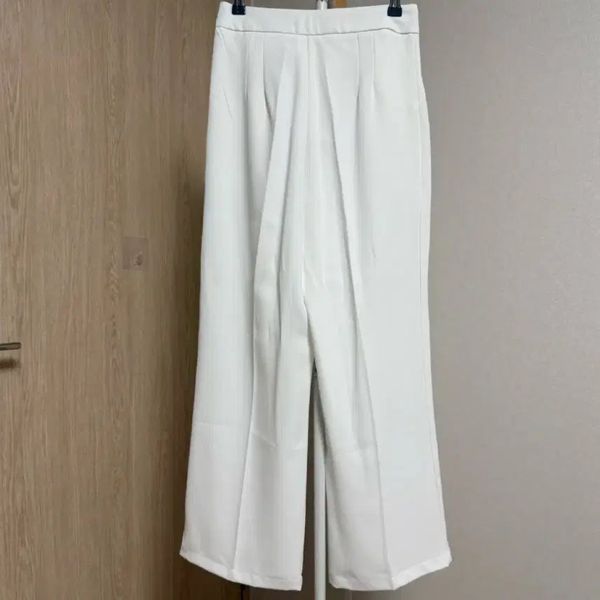 [BUNJANG] White Wide Slacks [Size S, New] / 화이트 와이드 슬랙스 [S,새상품]