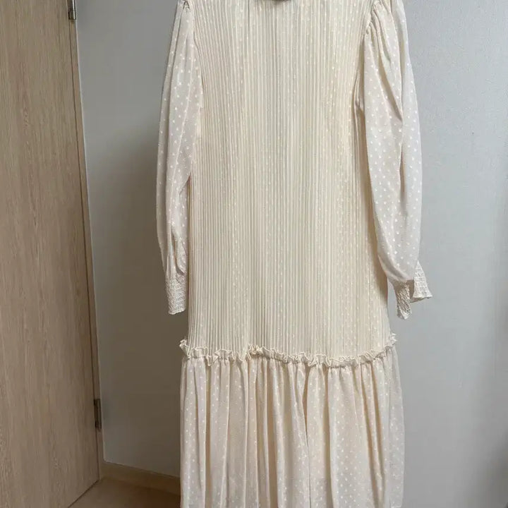 [BUNJANG] Ivory Dot Long Dress / 아이보리 도트 롱원피스 [66까지]