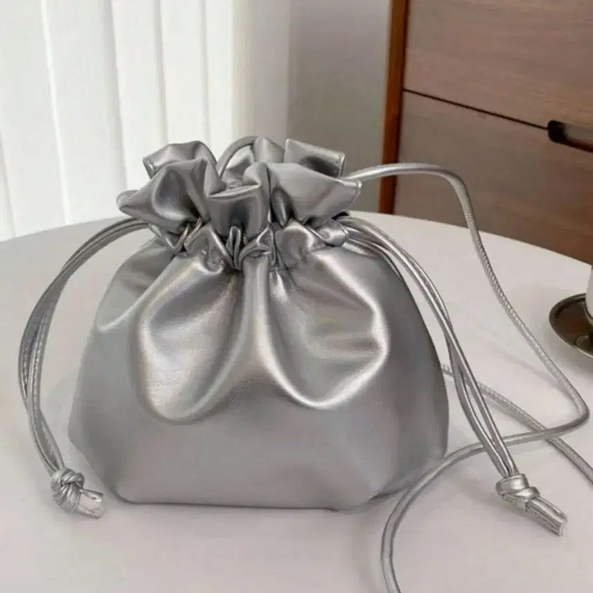 [BUNJANG] Silver Drawstring Crossbody Bag / 실버 복조리 크로스백