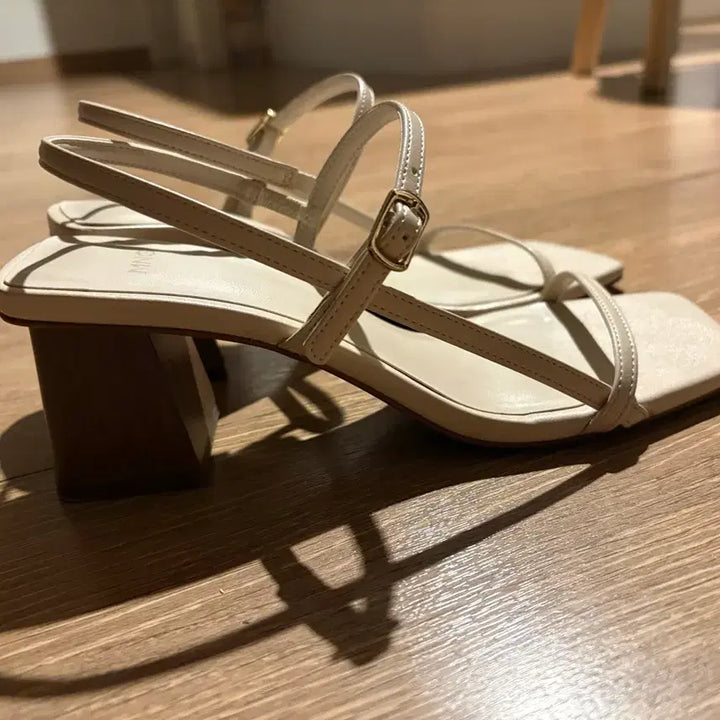 [BUNJANG] MANGO Heeled Sandals / MANGO 샌들힐