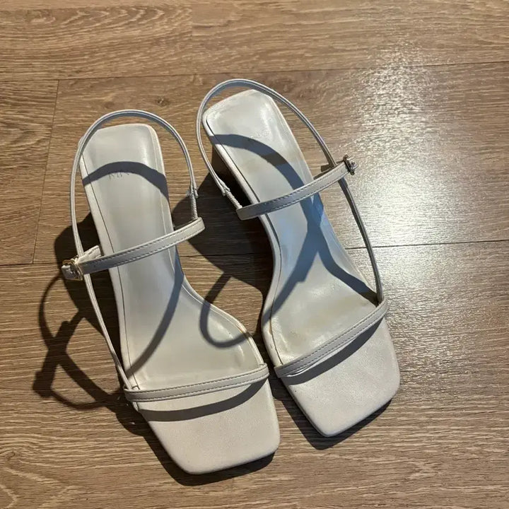 [BUNJANG] MANGO Heeled Sandals / MANGO 샌들힐