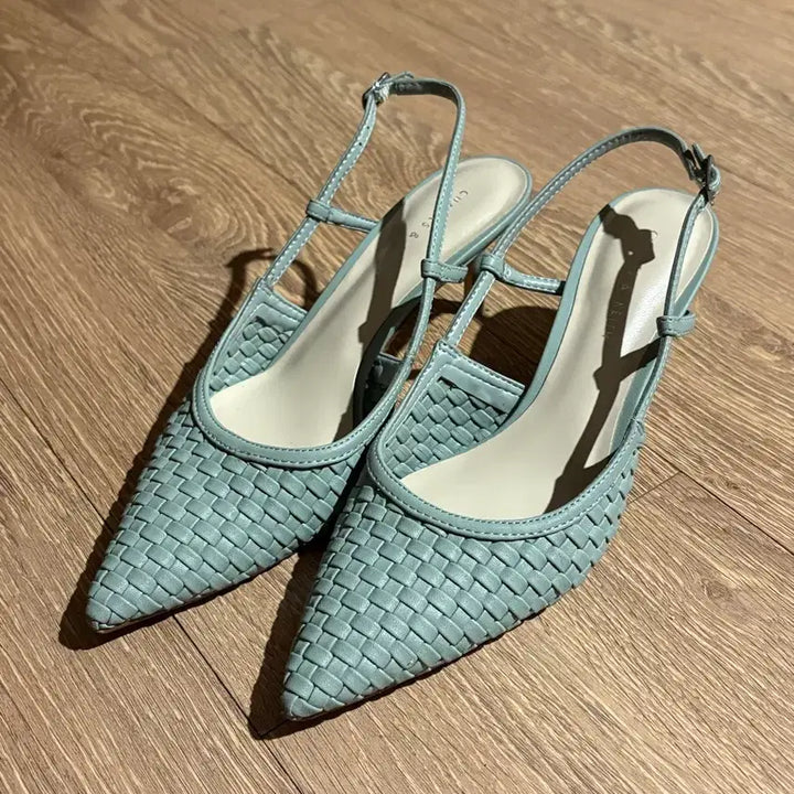 [BUNJANG] Charles &amp; Keith Slingback Heels (Size 35) / 찰스앤키스 슬링백 힐 35