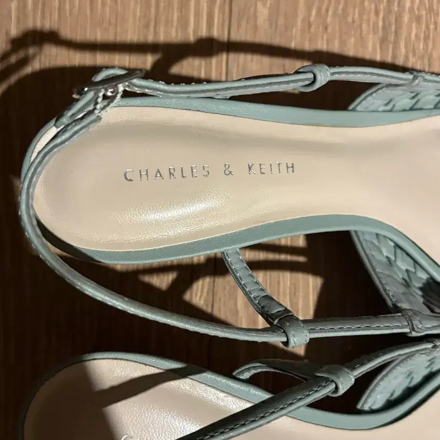 [BUNJANG] Charles &amp; Keith Slingback Heels (Size 35) / 찰스앤키스 슬링백 힐 35