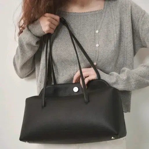 [BUNJANG] OSTKAKA Pebble Flap Shoulder Bag / 오스트카카 페블 플랩 숄더
