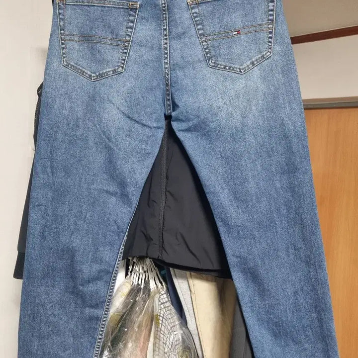 [BUNJANG] Tommy Hilfiger Relaxed Crop Jeans / (세탁 완료)타미진스 릴렉스드 크롭 청바지 32사이즈