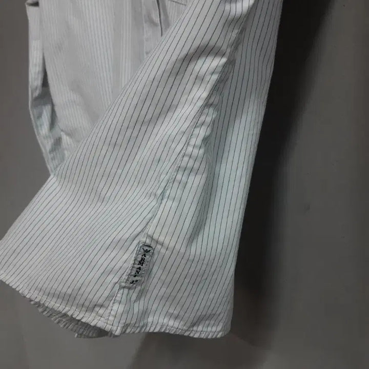 [BUNJANG] Armani Jeans Frill Neck Stripe Shirt / 알마니진 프릴넥 스트라이프 셔츠 66