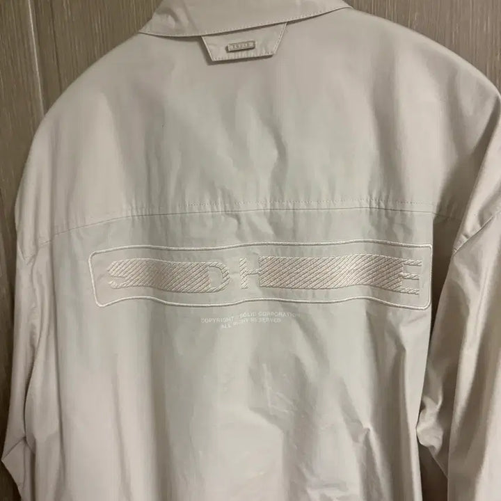 [BUNJANG] Solid Homme Ivory Back Logo Shirt (Size 48) / 솔리드옴므 아이보리 백로고(48)셔츠 판매.