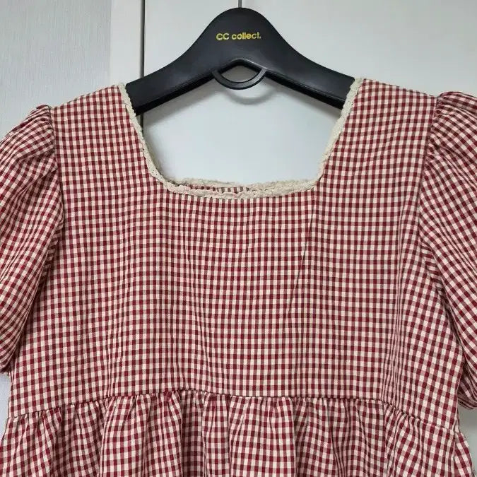 [BUNJANG] 여성 이쁜 블라우스  <거의새상품> / 여성 이쁜 블라우스  <거의새상품>
