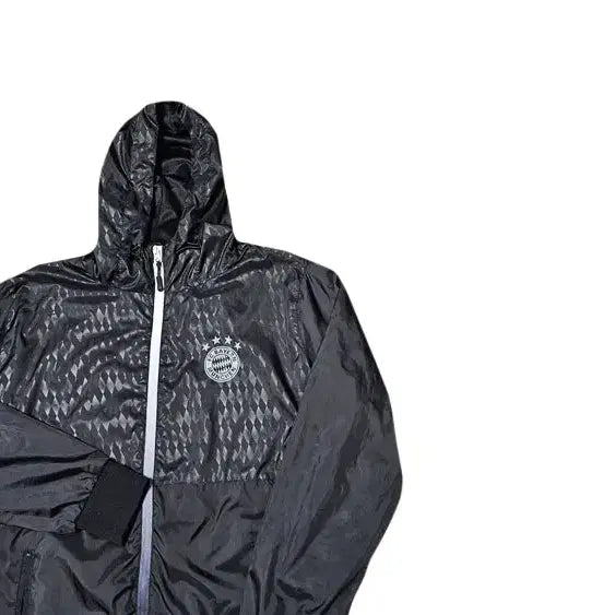 [BUNJANG] Bayern Munich Street Windbreaker Jacket / 바이에른 뮌헨 스트릿 바람막이 자켓