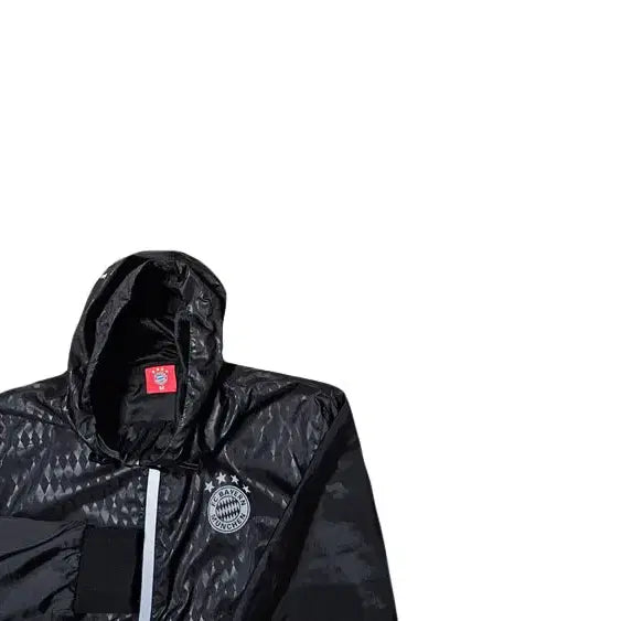 [BUNJANG] Bayern Munich Street Windbreaker Jacket / 바이에른 뮌헨 스트릿 바람막이 자켓