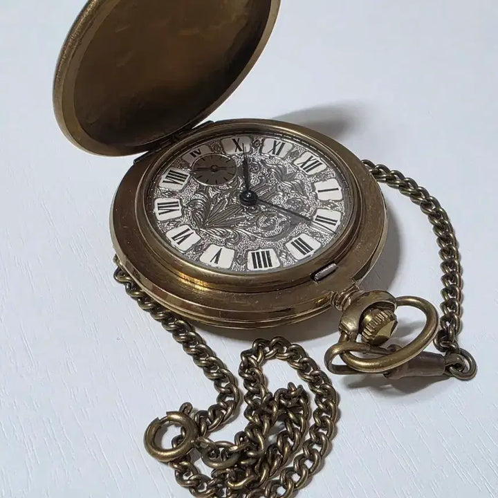 [BUNJANG] Molnija Moscow Golden Dome Pocket Watch / 소련 러시아 몰니야 회중시계 "황금 돔의 모스크바"