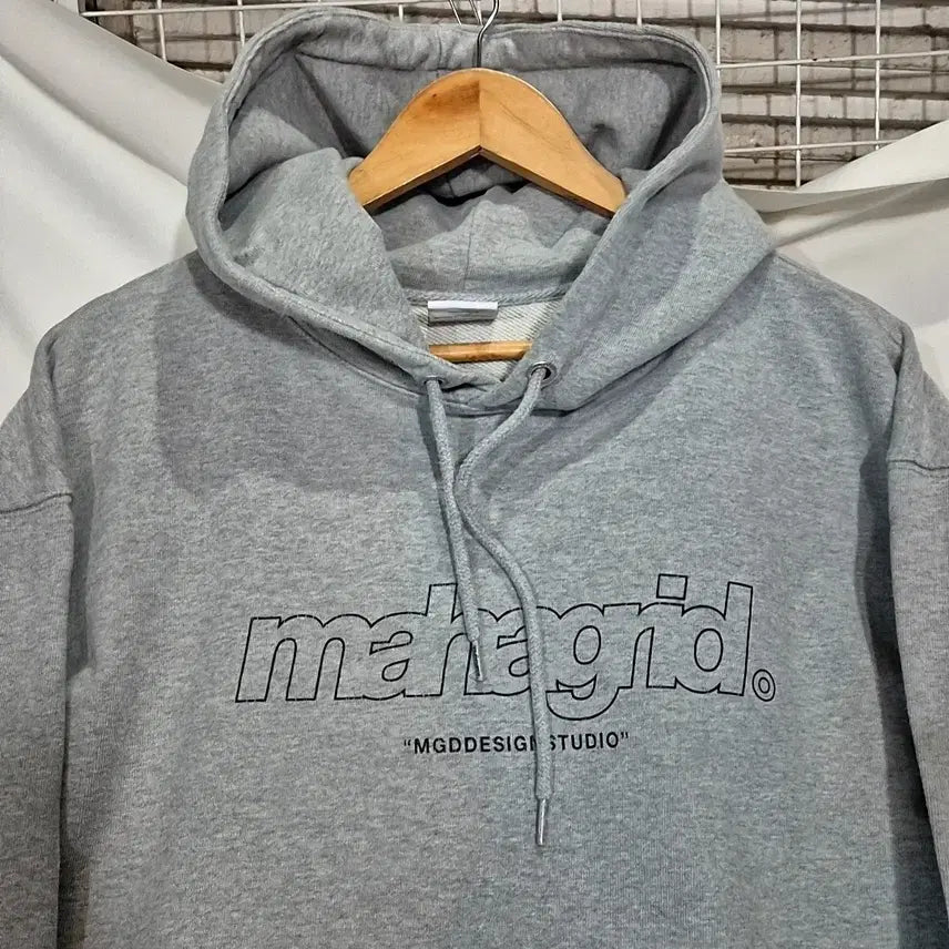 [BUNJANG] Mahagrid Big Logo Hoodie XL / [XL]마하그리드 빅 로고 후드티(만원샵)