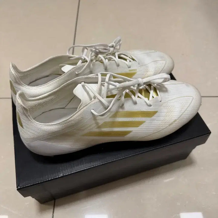 [SOLD OUT] 아디다스 F50 엘리트 축구화 화이트&amp;골드 (275)