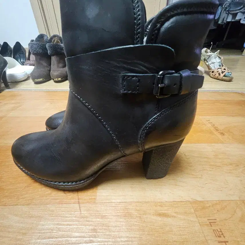 [BUNJANG] MANAAS Black Leather Ankle Boots / 새제품 MANAAS블랙 양가죽 앵클 부츠 (털 안감) 245