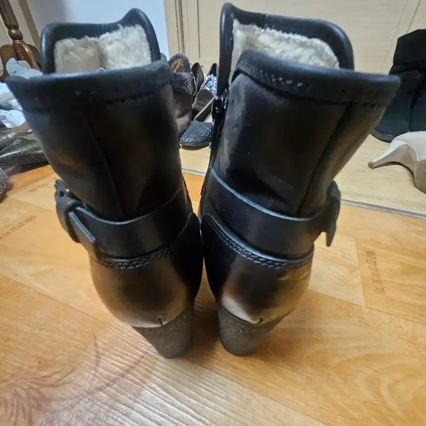 [BUNJANG] MANAAS Black Leather Ankle Boots / 새제품 MANAAS블랙 양가죽 앵클 부츠 (털 안감) 245
