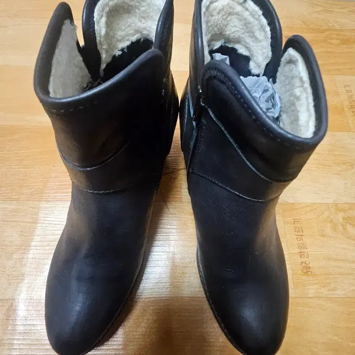 [BUNJANG] MANAAS Black Leather Ankle Boots / 새제품 MANAAS블랙 양가죽 앵클 부츠 (털 안감) 245