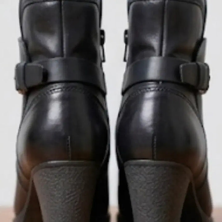 [BUNJANG] MANAAS Black Leather Ankle Boots / 새제품 MANAAS블랙 양가죽 앵클 부츠 (털 안감) 245