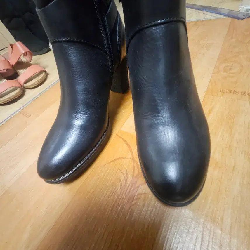 [BUNJANG] MANAAS Black Leather Ankle Boots / 새제품 MANAAS블랙 양가죽 앵클 부츠 (털 안감) 245