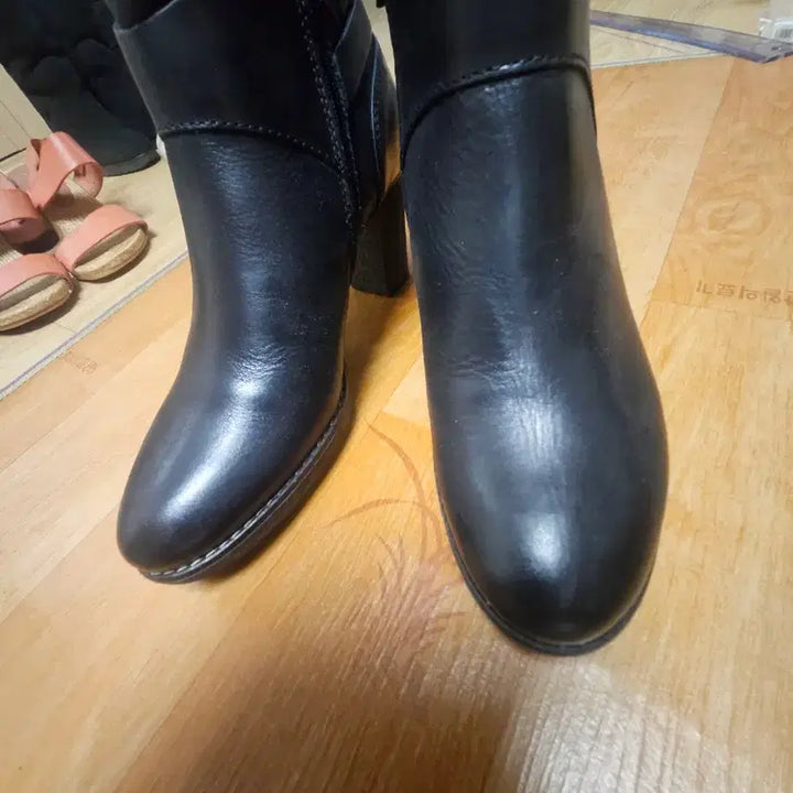 [BUNJANG] MANAAS Black Leather Ankle Boots / 새제품 MANAAS블랙 양가죽 앵클 부츠 (털 안감) 245