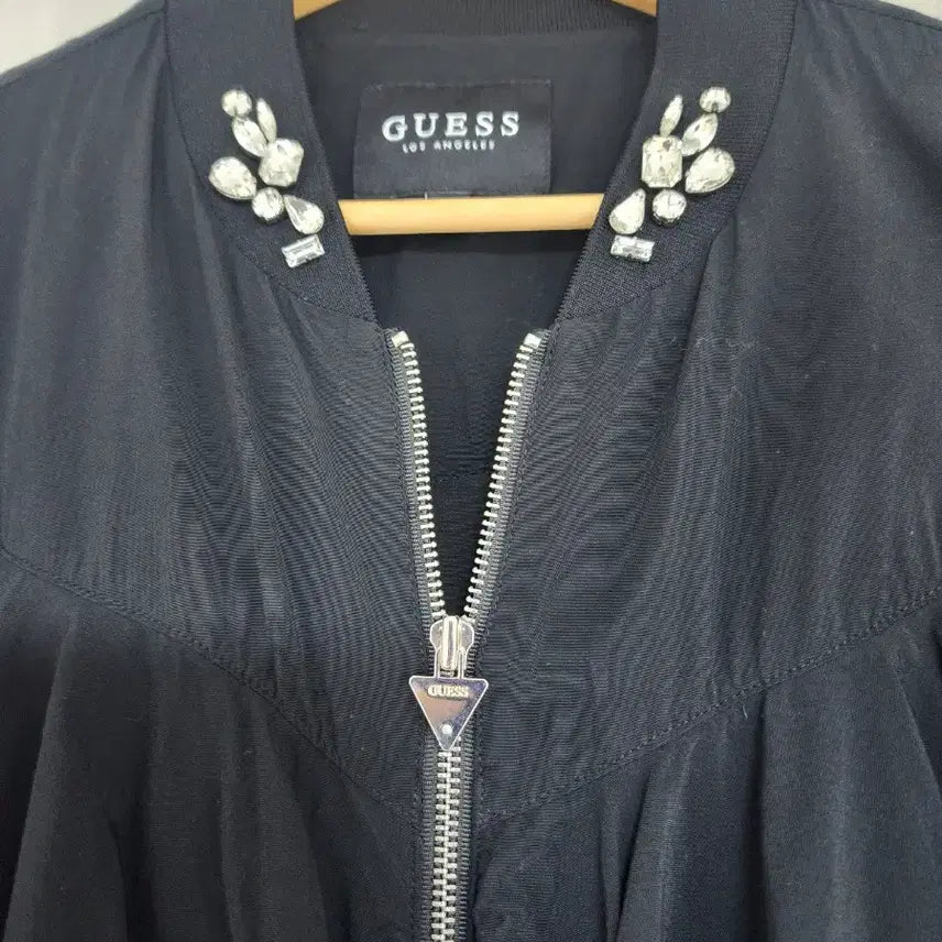 [BUNJANG] Guess Frill Embellished Black Jumper / GUESS 프릴 장식 블랙점퍼