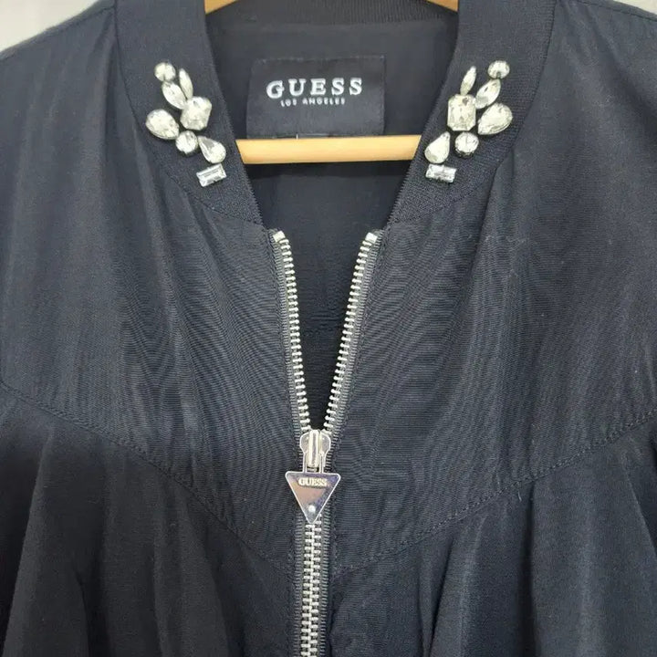 [BUNJANG] Guess Frill Embellished Black Jumper / GUESS 프릴 장식 블랙점퍼