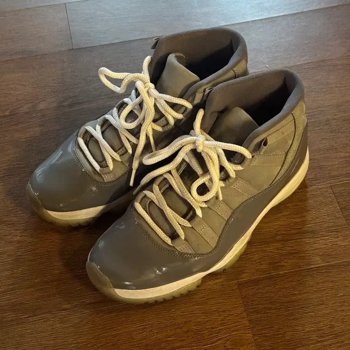 [BUNJANG] Nike Air Jordan 11 Cool Grey Sneakers / 나이키 에어조던 11 쿨그레이 265 사이즈 입니다