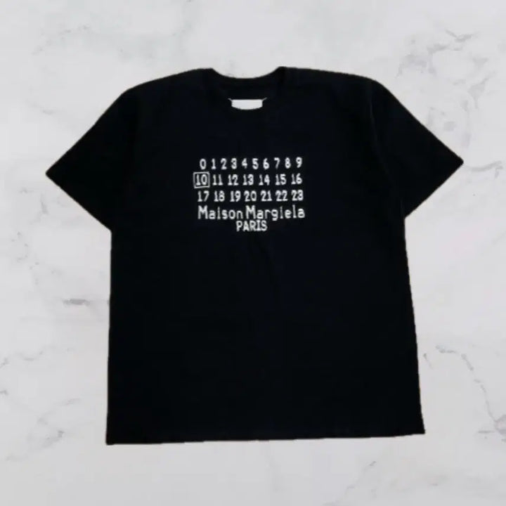 [SOLD OUT] 메종마르지엘라 넘버링 반팔티 (블랙)
