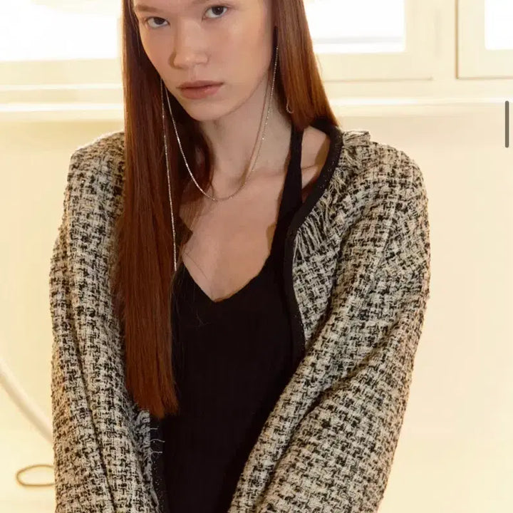 [BUNJANG] Soft Seoul Fringe Crop Tweed Jacket [Black] / 소프트서울 프린지 크롭 트위드 자켓 [블랙]