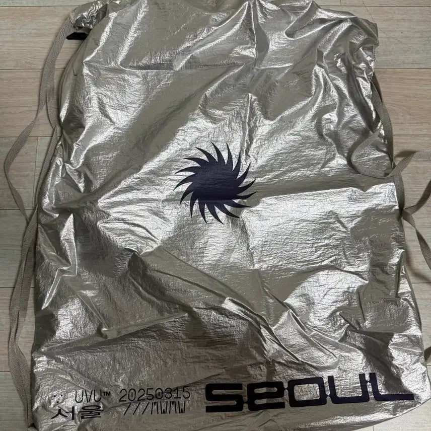[BUNJANG] UVU Seoul Limited Silver Racing Bag / UVU 서울팝업 한정 실버 레이싱백