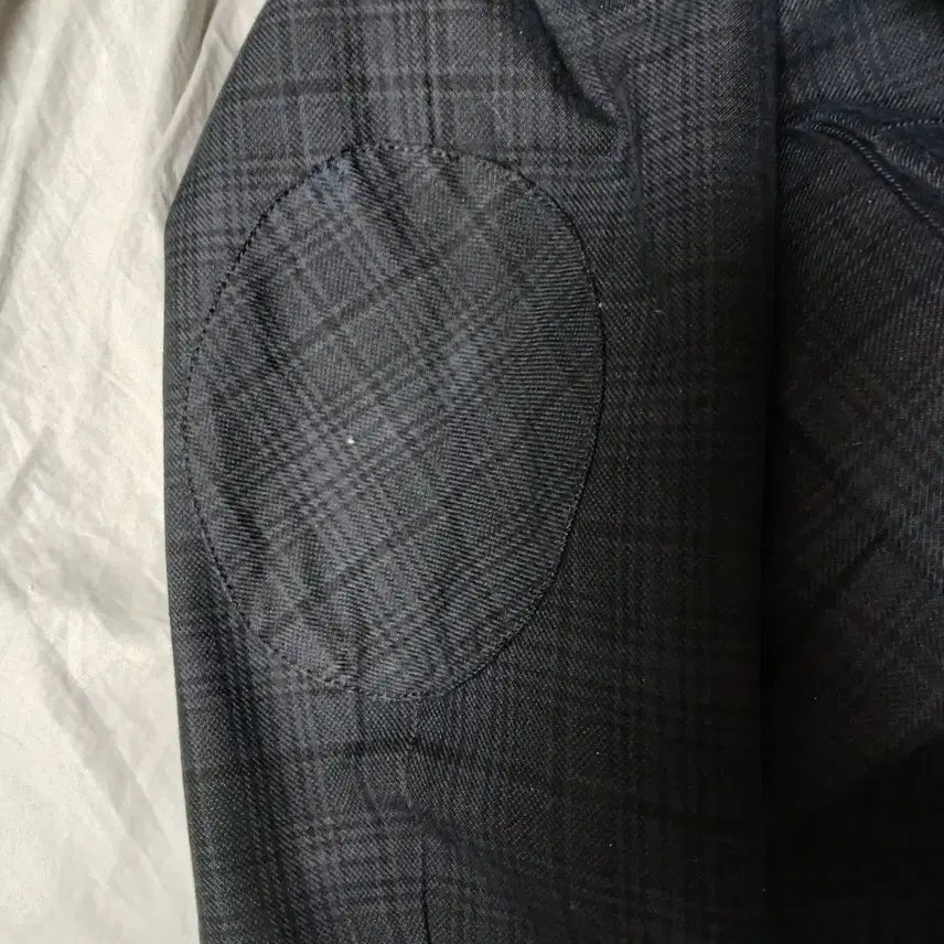 [BUNJANG] Armani Exchange Checkered Casual Blazer / 아르마니 엑스체인지 체크무늬 캐쥬얼 블레이저 (원 버튼)