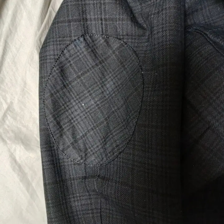 [BUNJANG] Armani Exchange Checkered Casual Blazer / 아르마니 엑스체인지 체크무늬 캐쥬얼 블레이저 (원 버튼)