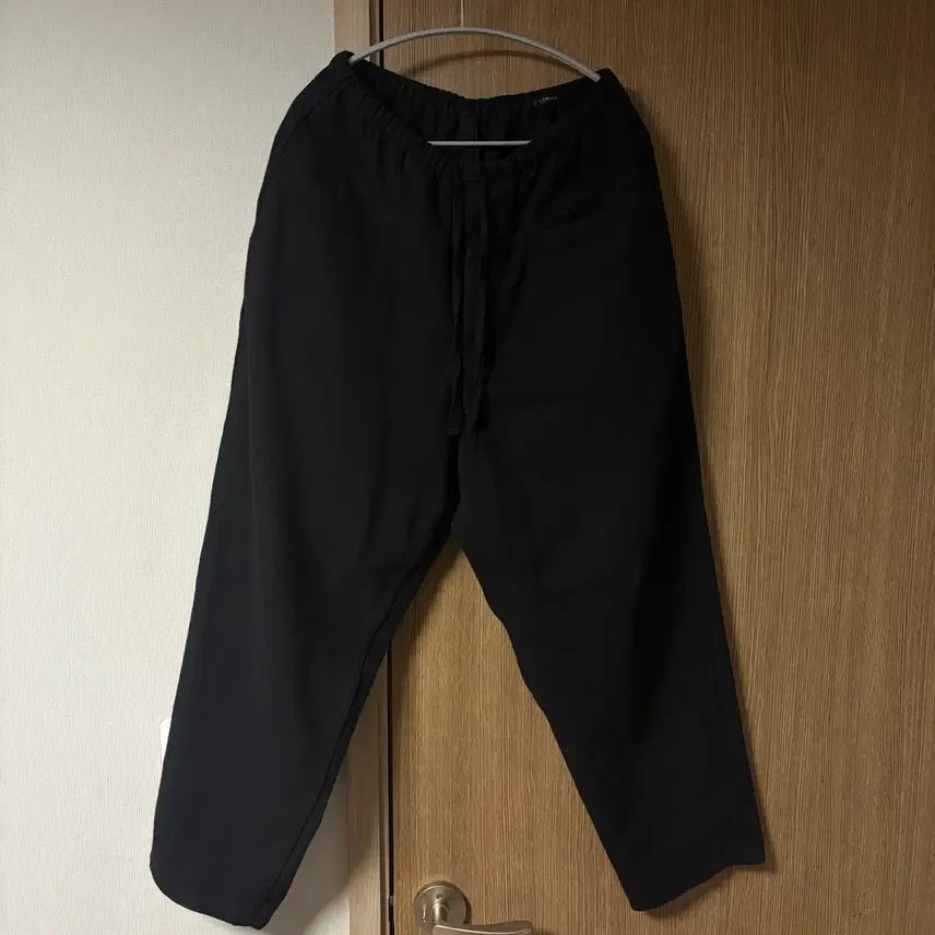 [BUNJANG] Comoli 26ss Black Drill Tapered Pants / [1] 코모리 26ss 블랙드릴 테이퍼드 팬츠