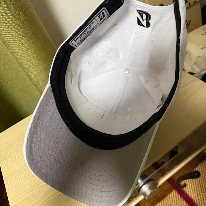 [BUNJANG] Bridgestone TOUR B White Golf Cap / 브리지스톤 TOUR B  모자 -화이트색