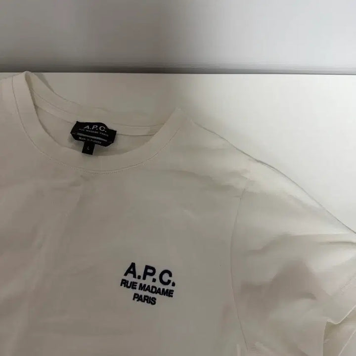 [SOLD OUT] A.P.C. 아페쎄 화이트 기본 반팔 티셔츠 (L)