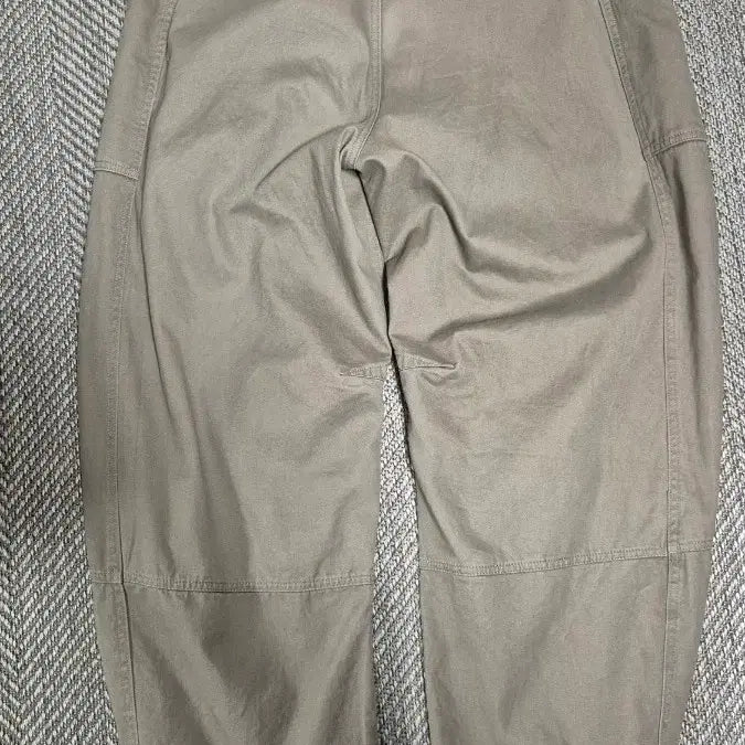 [SOLD OUT] 밀로아카이브 더블 라운드 팬츠 카키 M Size