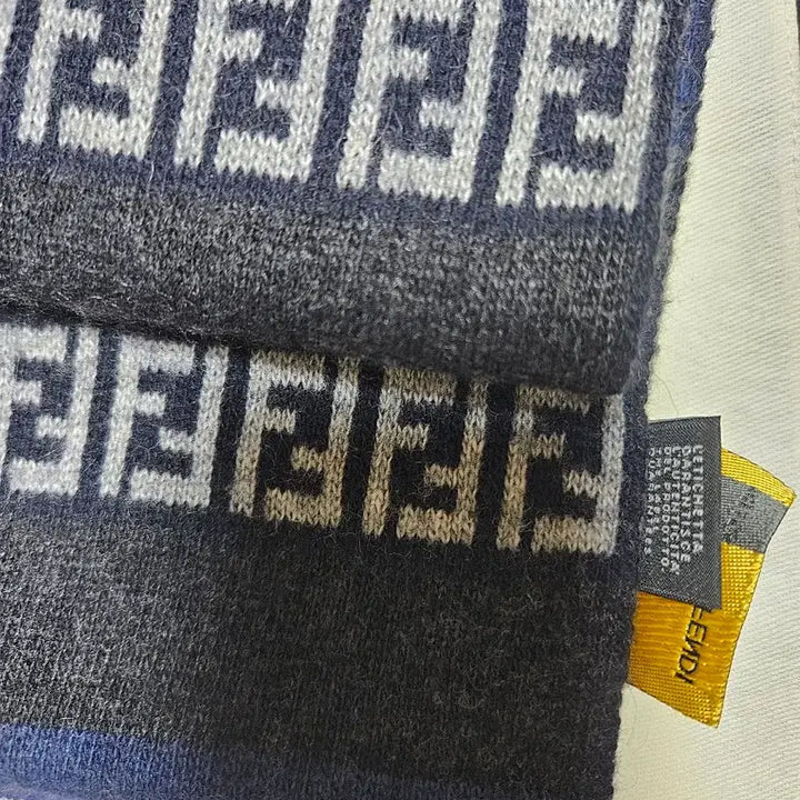 [BUNJANG] Fendi FF Logo Stripe Scarf / 펜디 정품 FF 로고 스트라이프 머플러