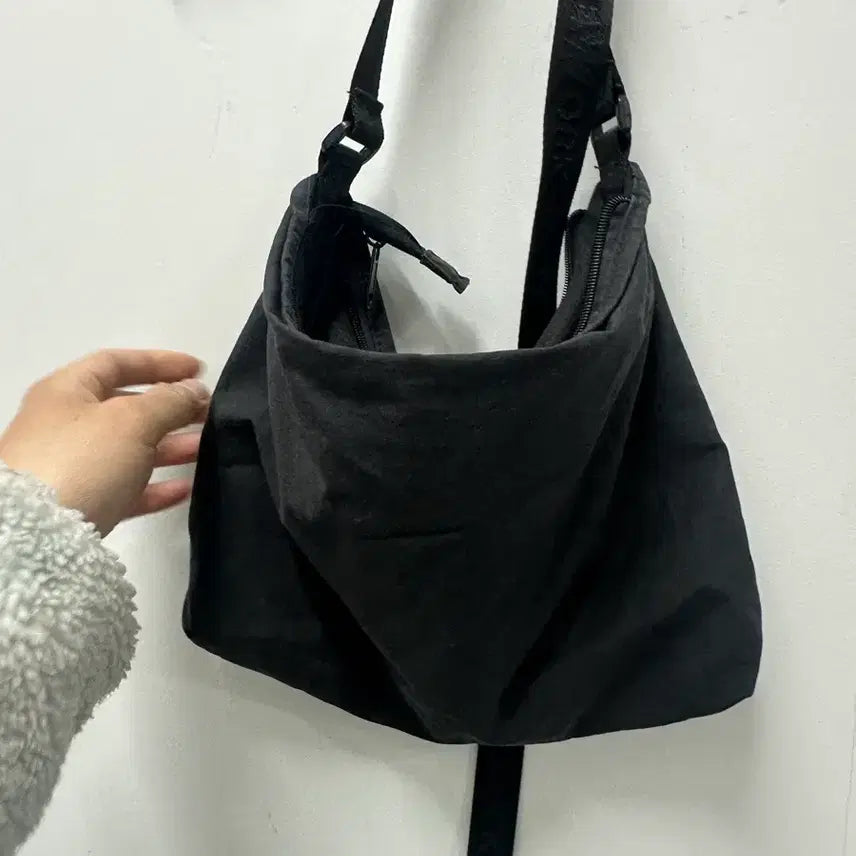 [SOLD OUT] [만원 아라비아빈티지]라이프워크 블랙 숄더백